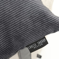 Pude Fljl 50x50, mrkegr