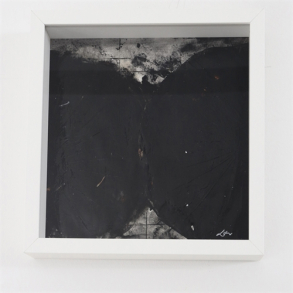 Paperwork 27cm x 27cm.