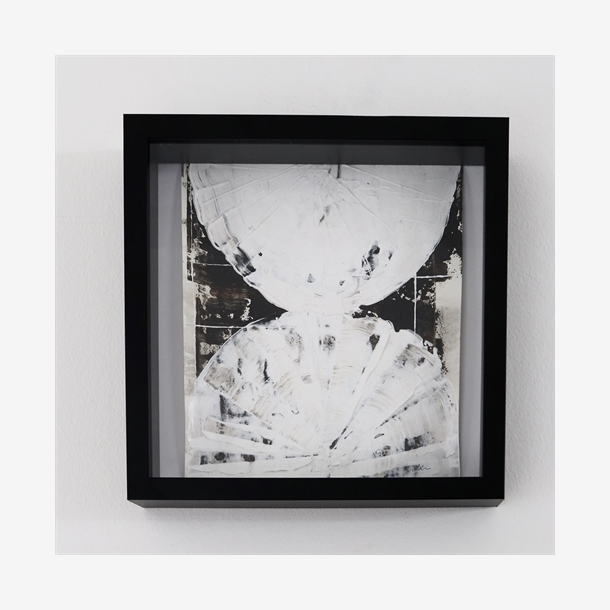 Paperwork 27cm x 27cm.