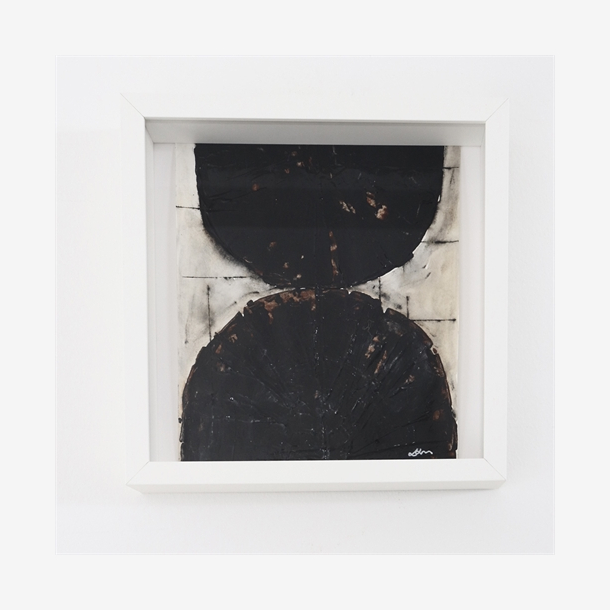 Paperwork 27cm x 27cm. 